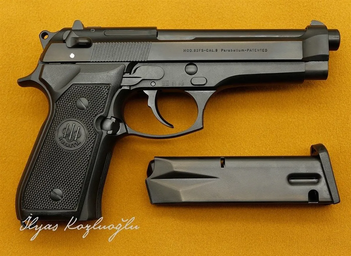 Beretta 92FS Siyah Krom Kaplama Detay 2
