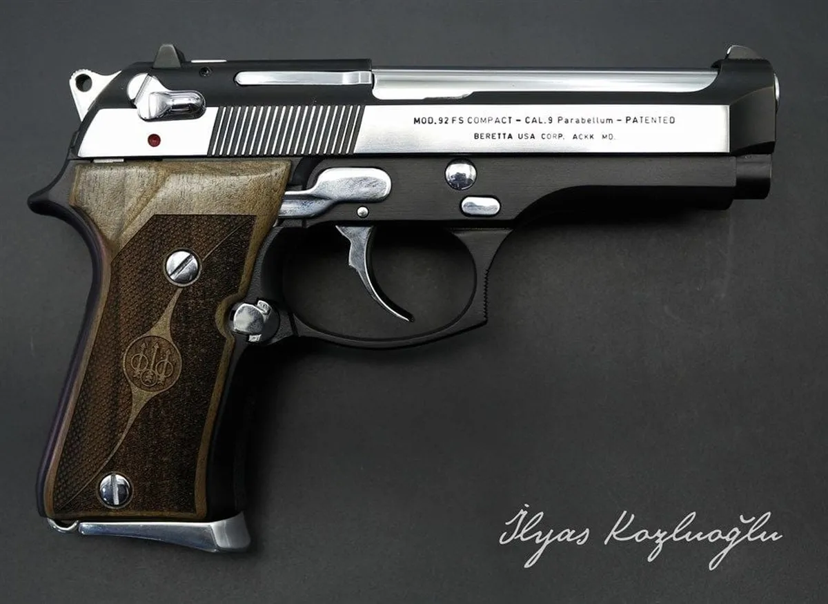 Beretta Compact Siyah-Beyaz Krom Kaplama Detay 2