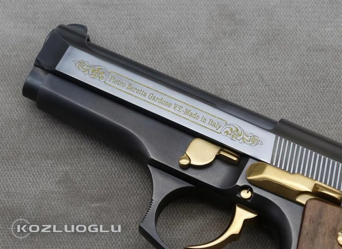 Beretta MOD92 Compact Yanaklar Sade Gravür & Titanyum Kaplama Detay 2