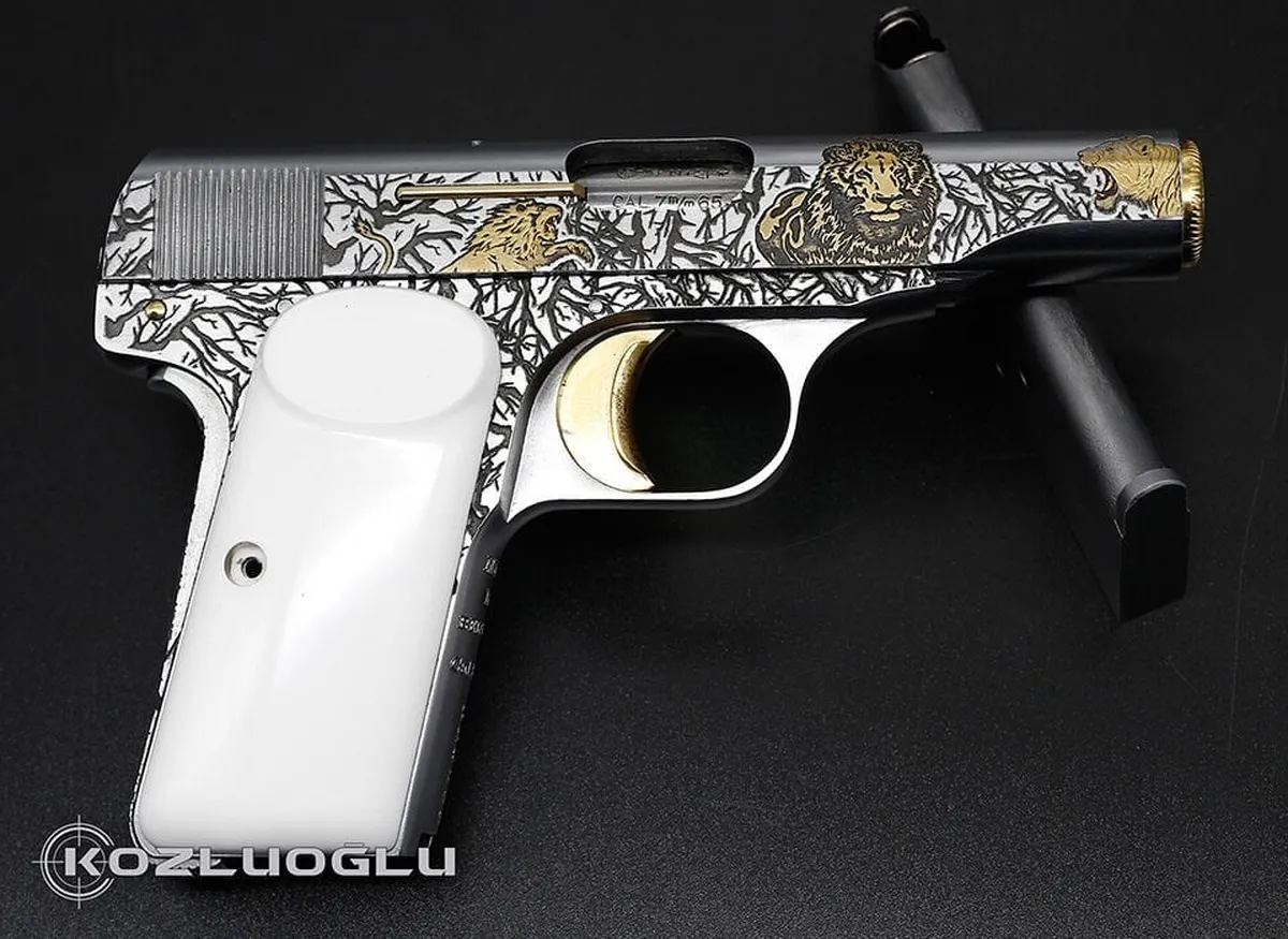 Browning FN M1910 7,65 – Wild Life Gravür Çalışması – Koyu Füme ve Parlak Sarı Titanyum Kaplama Detay 2
