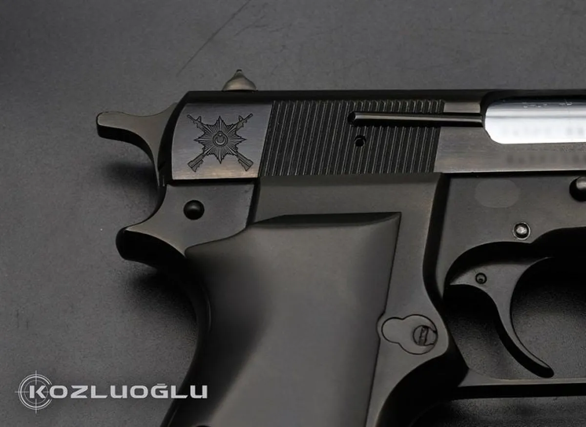 Browning HI Power Özel Harekat-Kartal & Siyah Meneviş Kaplama Detay 3