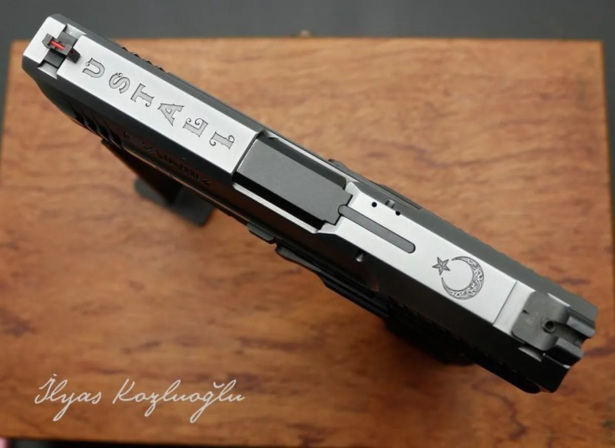 Canik TP9 SF Elite Titanyum Yıldız Gravür Detay 3