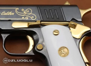 Colt .38 Super Caliber – Yanaklar Yaldızlı Sade Gravür – Özel Çekme Kertiği