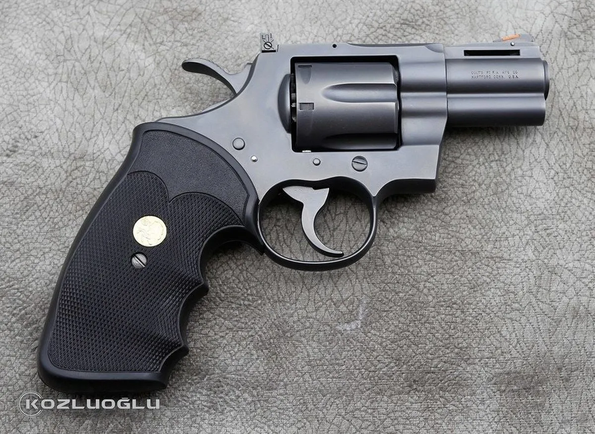 Colt Python 357 Titanyum Kaplama Detay 2