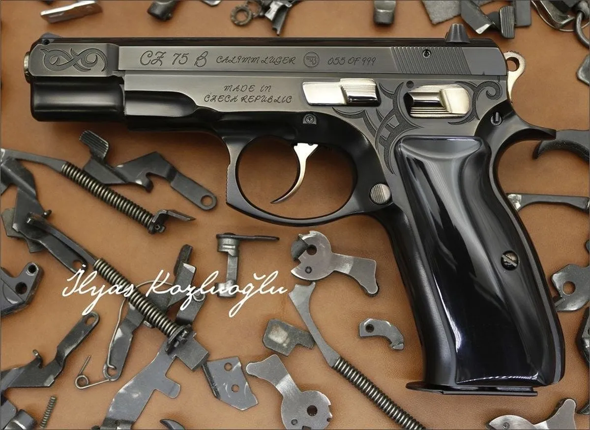 CZ 75 40.YIL
