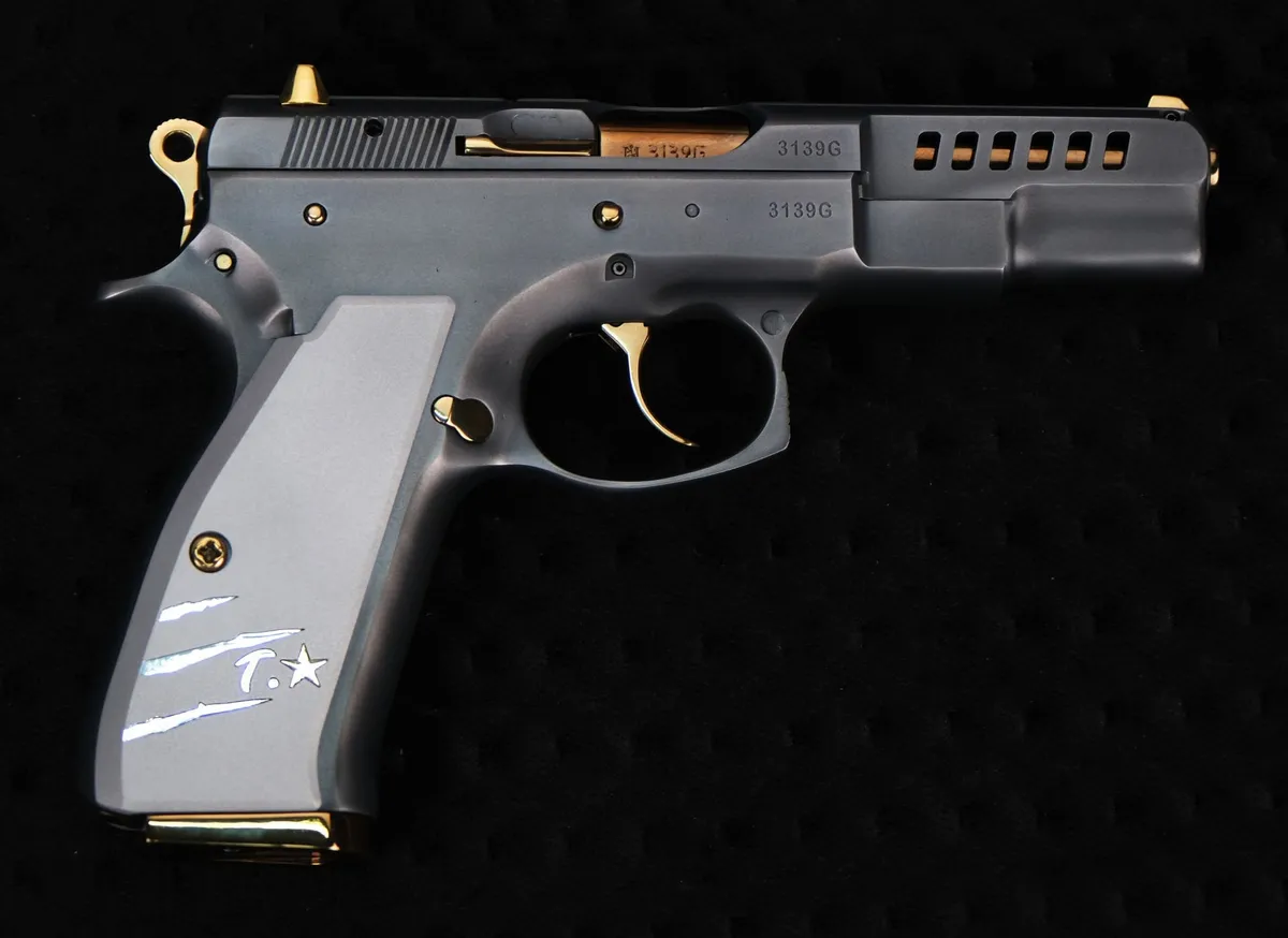 Cz 75 B Koyu İnoks Rengi Kaplama Detay 2