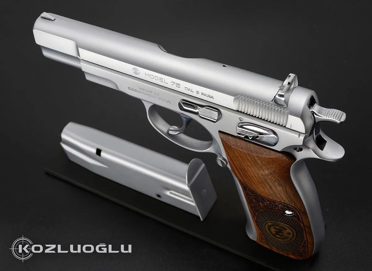CZ 75 Beyaz Krom Kaplama Detay 4