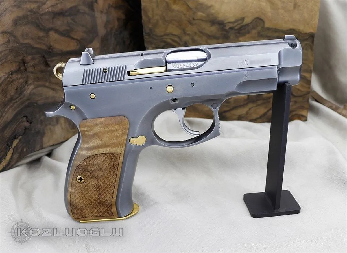 CZ 75 Compact Titanyum Kaplama Detay 2
