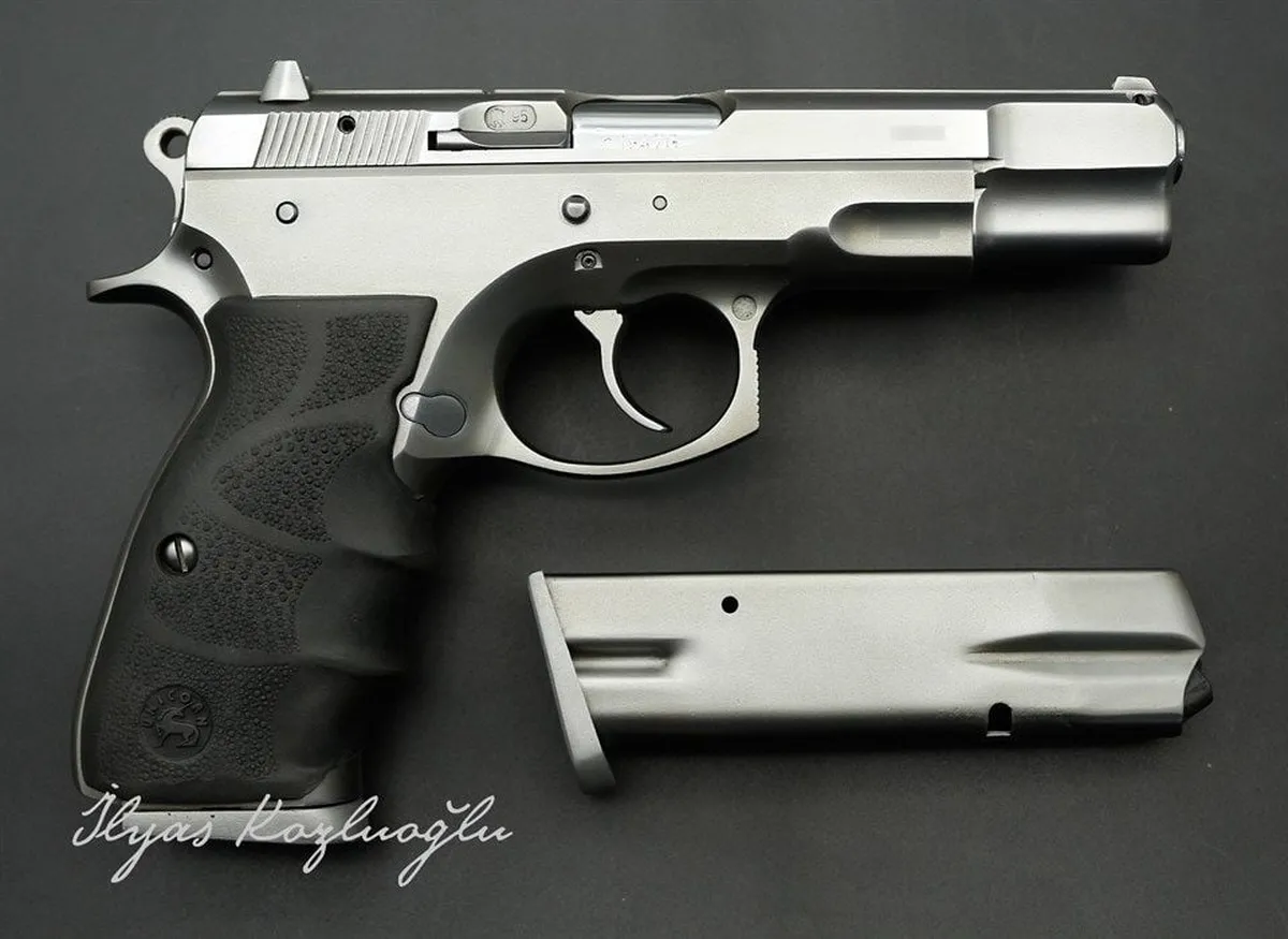 CZ 75 Titanyum Kaplama Detay 2