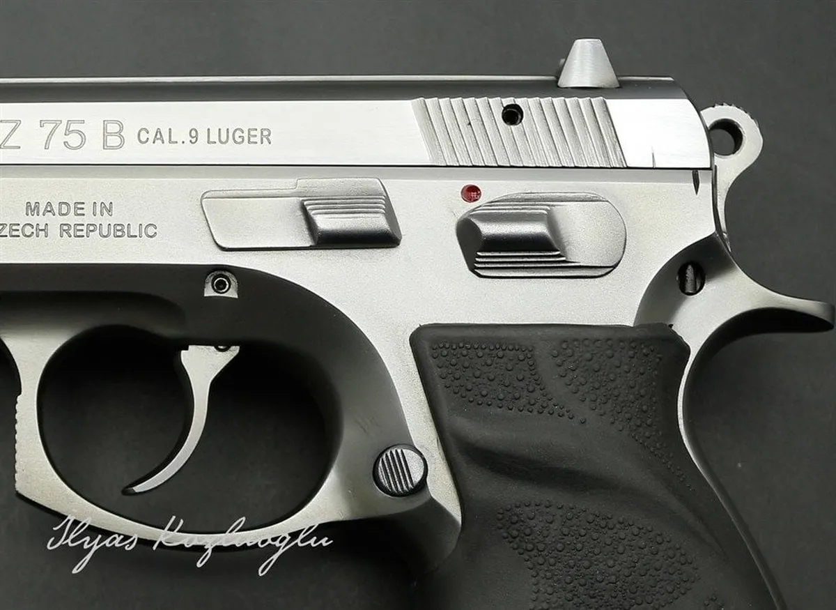 CZ 75 Titanyum Kaplama Detay 5