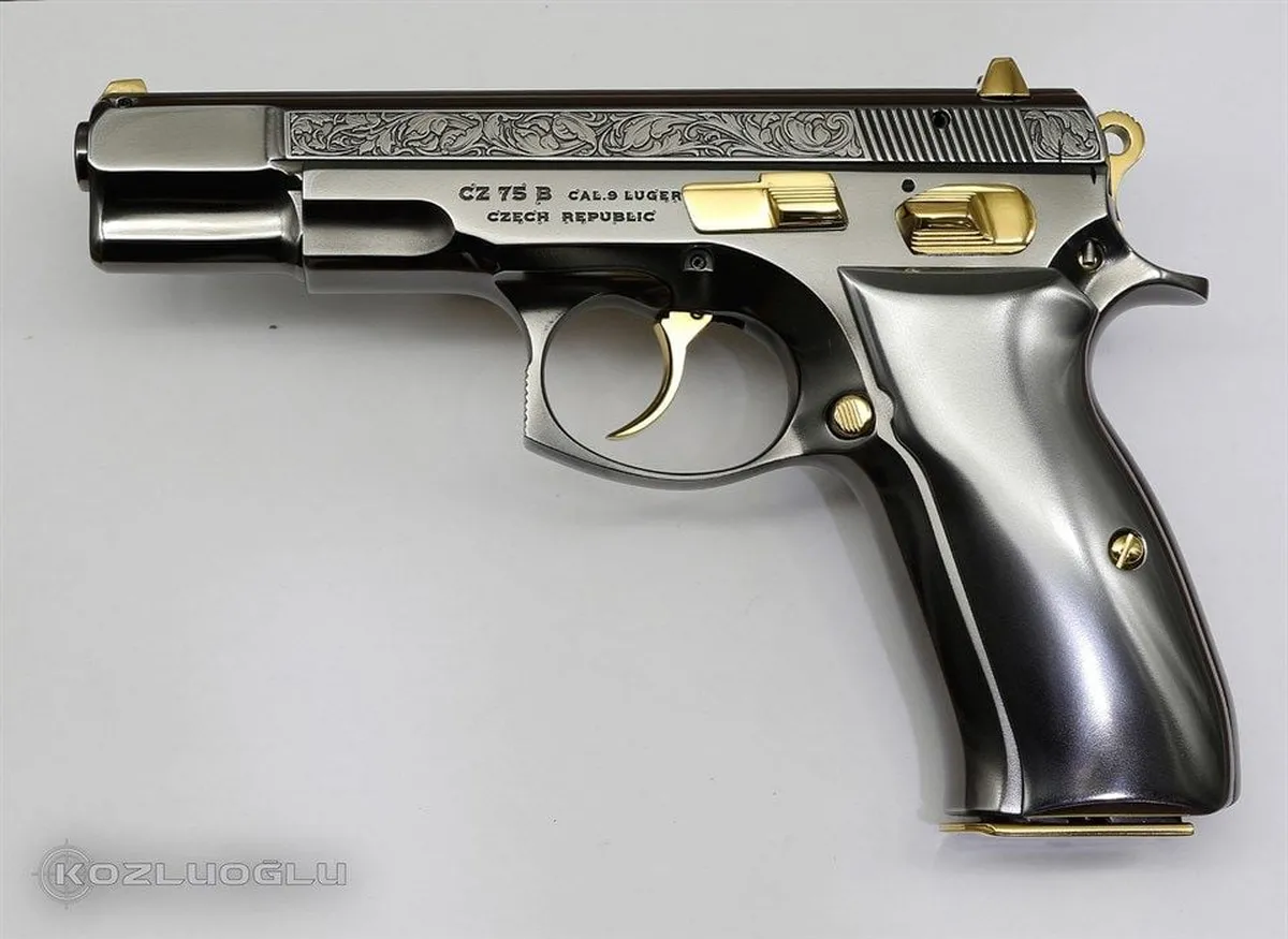 CZ 75 Yanaklar Çiçek Gravür – Füme Kaplama