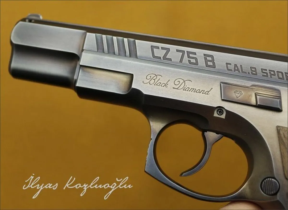 CZ 75B Black Diamond Açık Yanık Füme Detay 2