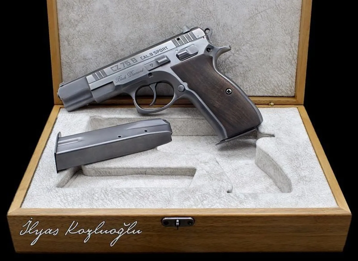 CZ 75B Black Füme Titanyum Kaplama Detay 2