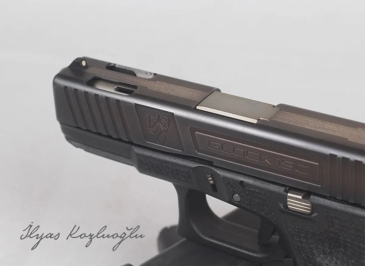 Glock 19 C Misfit & Koyu Füme Kaplama Detay 2