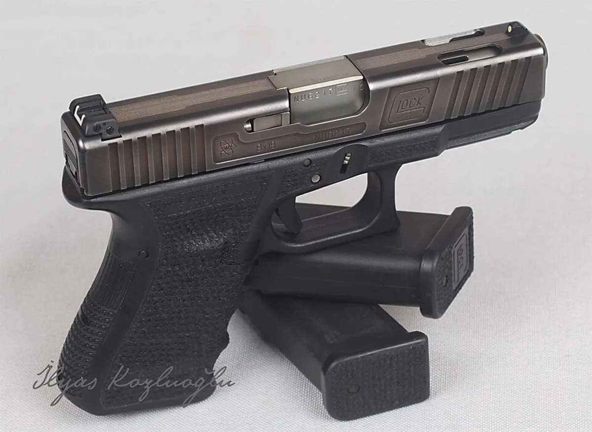 Glock 19 C Misfit & Koyu Füme Kaplama Detay 3