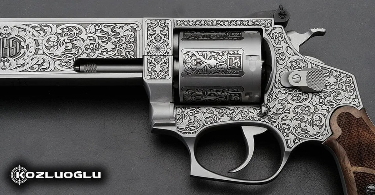 Rossi Cyclops 357. Magnum Gravür Çalışması – Mat Beyaz Krom Kaplama Detay 3