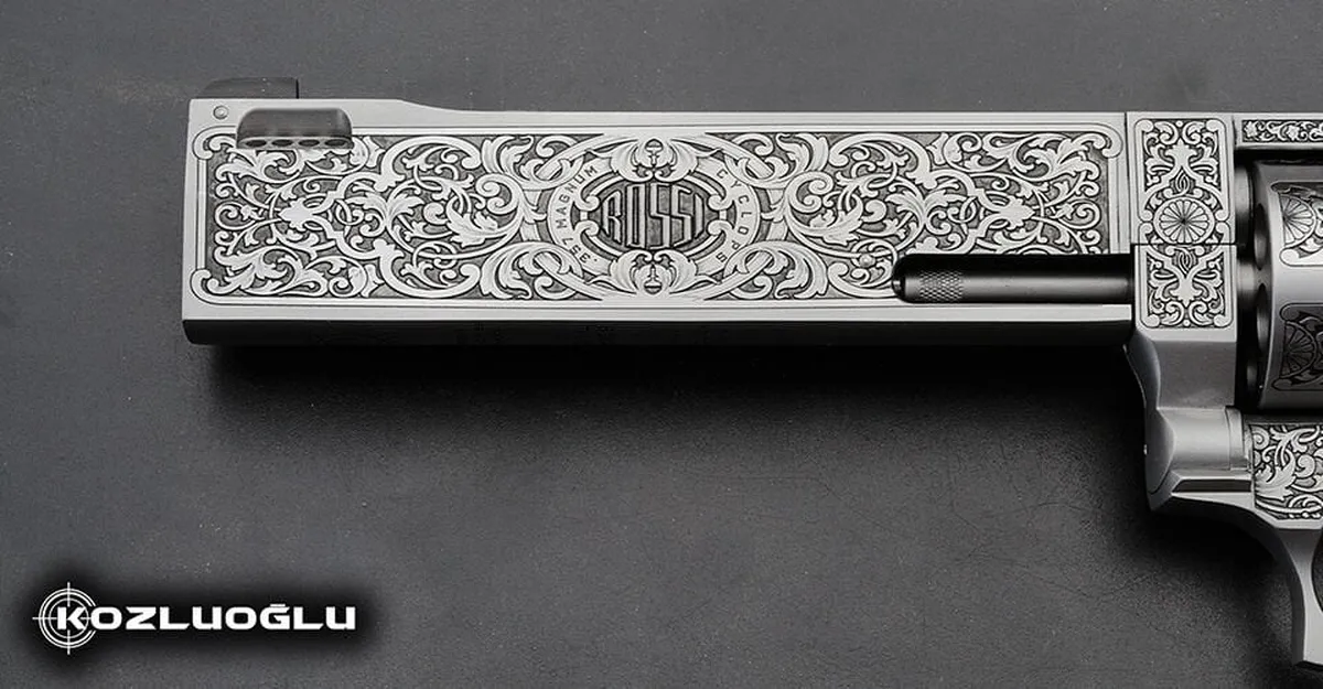 Rossi Cyclops 357. Magnum Gravür Çalışması – Mat Beyaz Krom Kaplama Detay 4