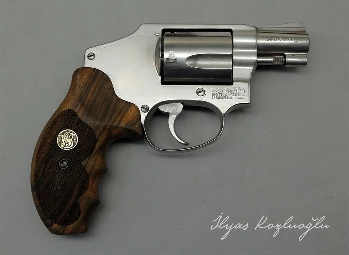 Smith&Wesson 38 Cal Kısa Beyaz Krom Kaplama Detay 2