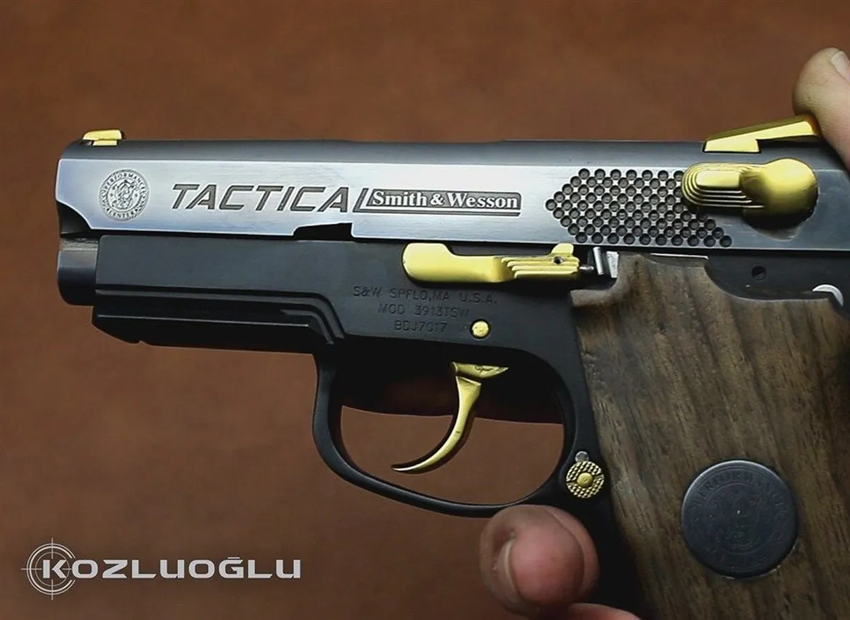 Smith&Wesson 3913 Tactical Titanyum Kaplama Detay 2