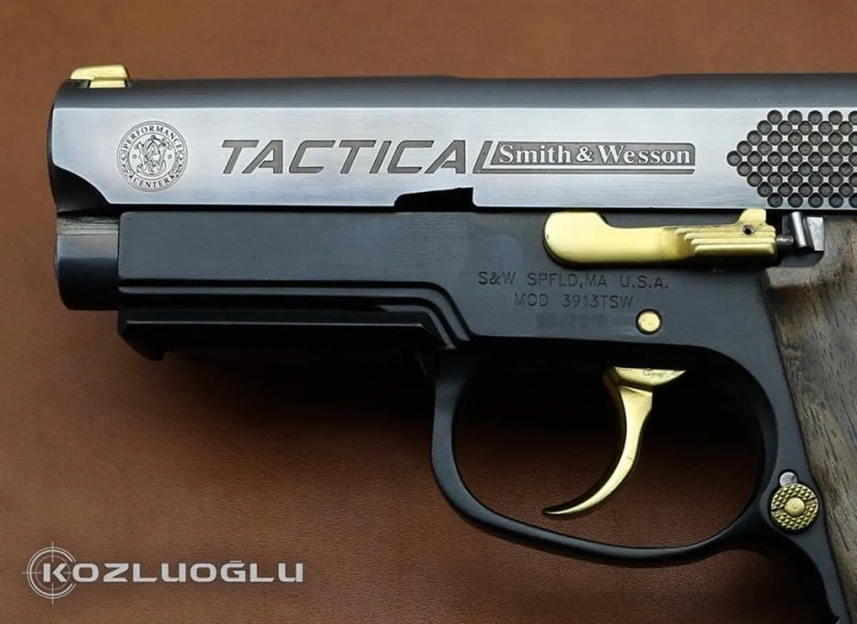 Smith&Wesson 3913 Tactical Titanyum Kaplama Detay 4