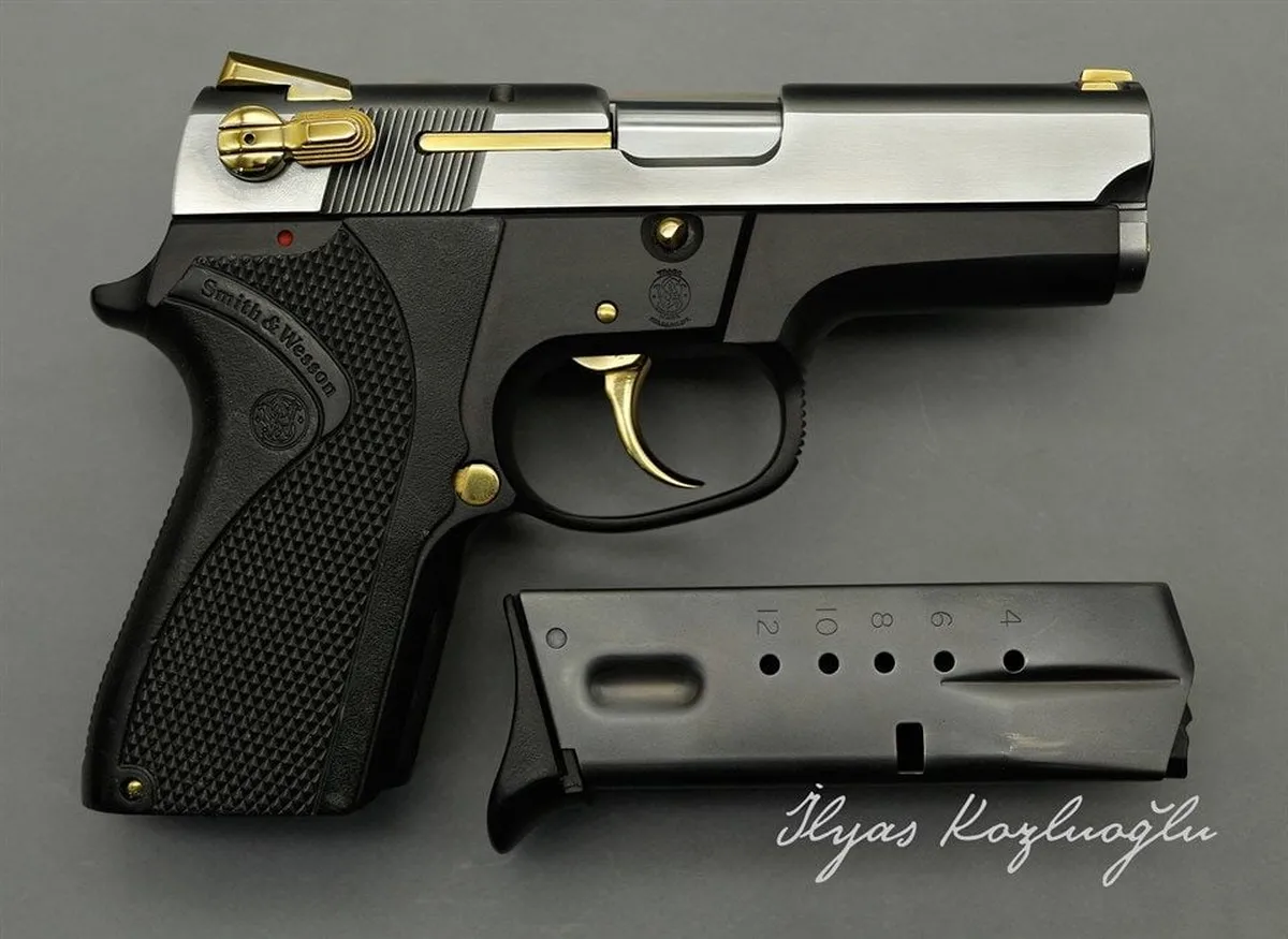Smith&Wesson 6904 Titanyum Siyah Kaplama Detay 2