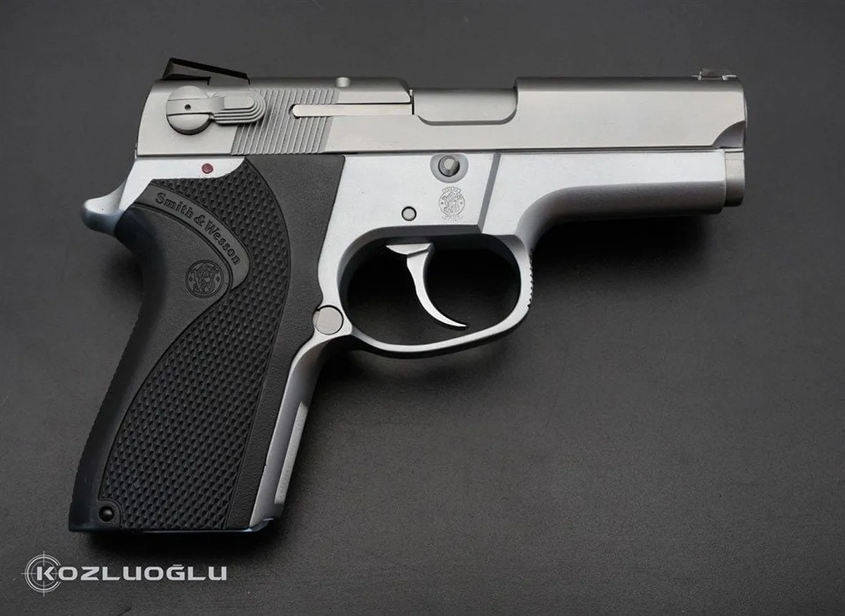 Smith&Wesson 6906 Beyaz Krom Kaplama Detay 2